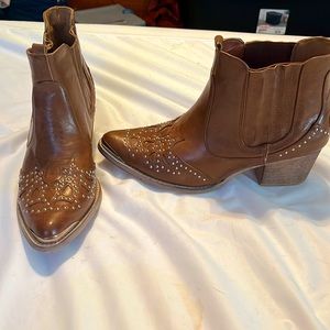 Yoki brown booties size 10. Worn once